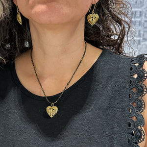ARETES CORAZON COLIBRI - PLATA DORADA