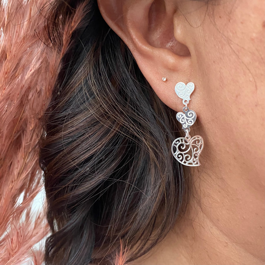 Aretes Largos Corazón Fortaleza Oro